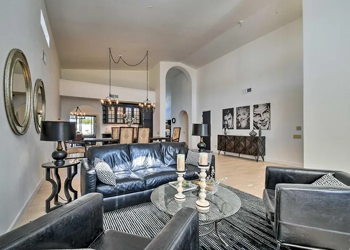 Heated Saltwater Pool: Group Getaway In Scottsdale
