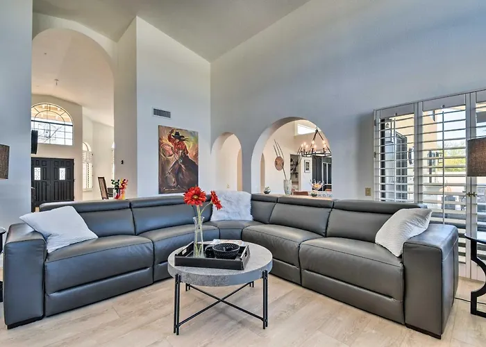 Heated Saltwater Pool: Group Getaway In Holiday home Scottsdale
