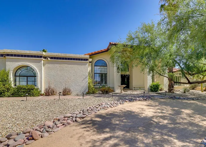 Heated Saltwater Pool: Group Getaway In Holiday home Scottsdale